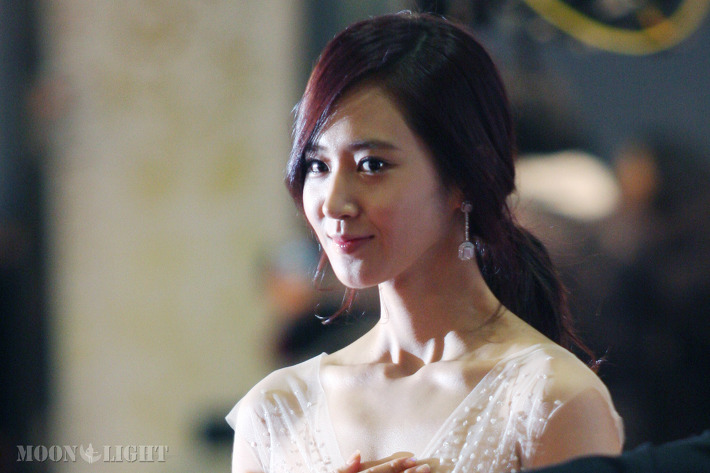 [PIC][31-12-2012]Yuri xuất hiện tại "SBS Drama Awards 2012" vào tối nay - Page 2 0168154250E30BB11C83FE