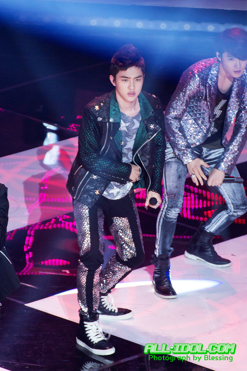 120706 D.O. @ KBS London Olympic Special Open Concert 140E893A4FF6F6CA0C774D