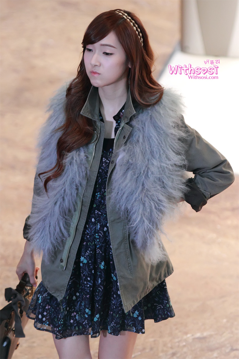 [OTHER][20-01-2012]Jessica tại trường quay của bộ phim "Wild Romance" - Page 16 2067DA3A4F33B58F42B1AF