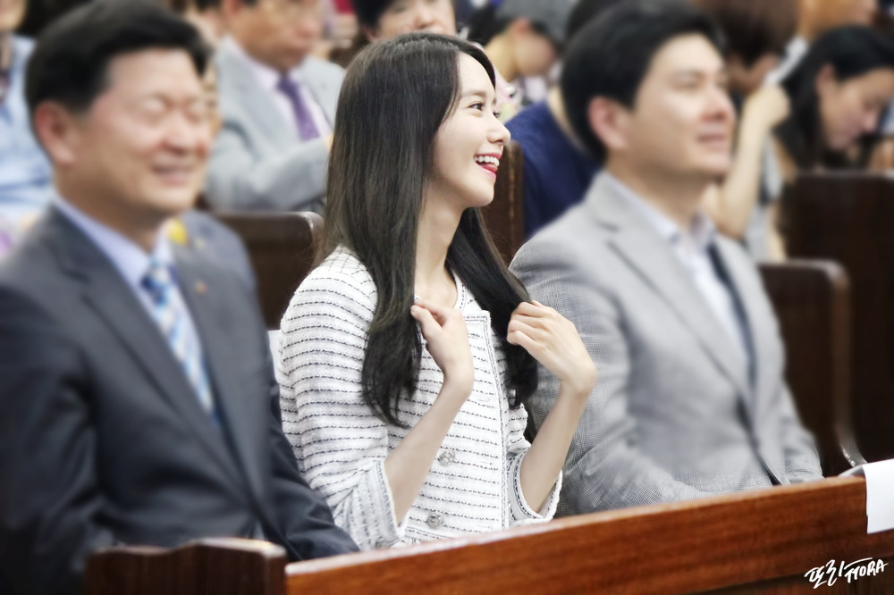 [PIC][29-05-2015]YoonA tham dự "Jung-gu Culture Night Festival" tại Deoksugung vào chiều nay - Page 4 230433485587FB851F0983
