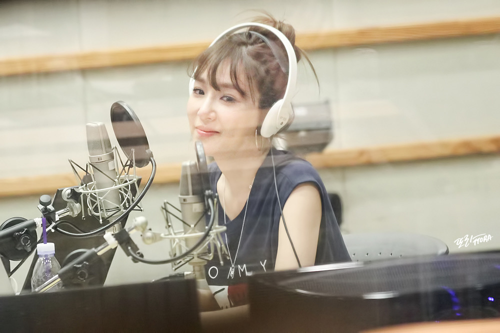 [PIC][17-05-2016]Tiffany xuất hiện tại “KBS Cool FM SUKIRA” vào tối nay 23721C44576635CC1823EB