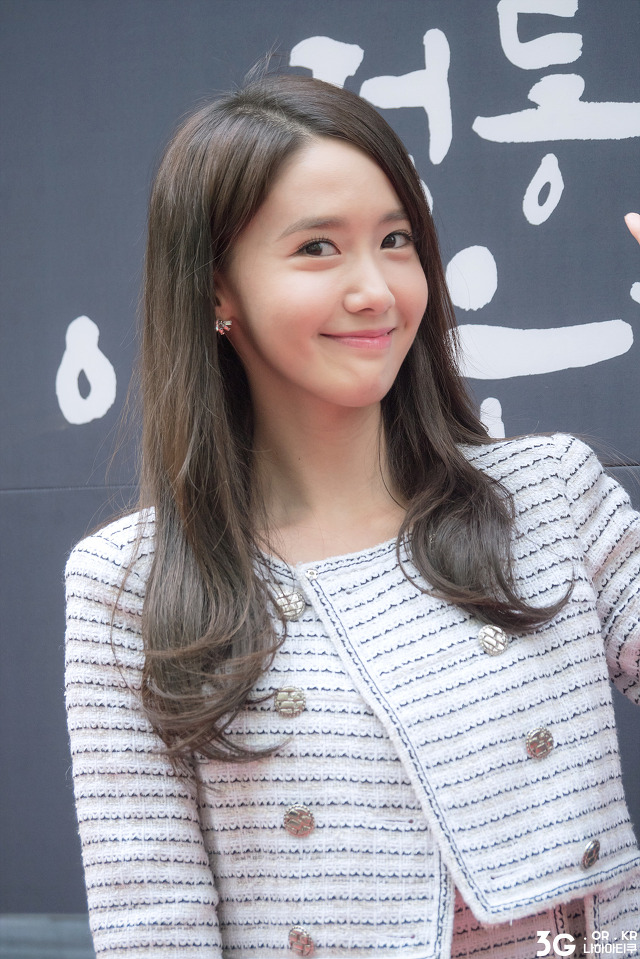 [PIC][29-05-2015]YoonA tham dự "Jung-gu Culture Night Festival" tại Deoksugung vào chiều nay - Page 2 253A3348556C20B128BAF4