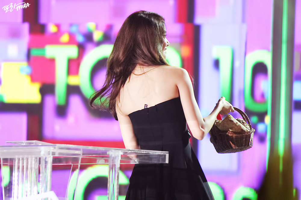 [PIC][07-11-2015]YoonA tham dự "2015 MelOn MUSIC AWARDS" + Giành “Top10ArtistsMMA2015” vào tối nay - Page 2 266ABF4E5655A119282C26