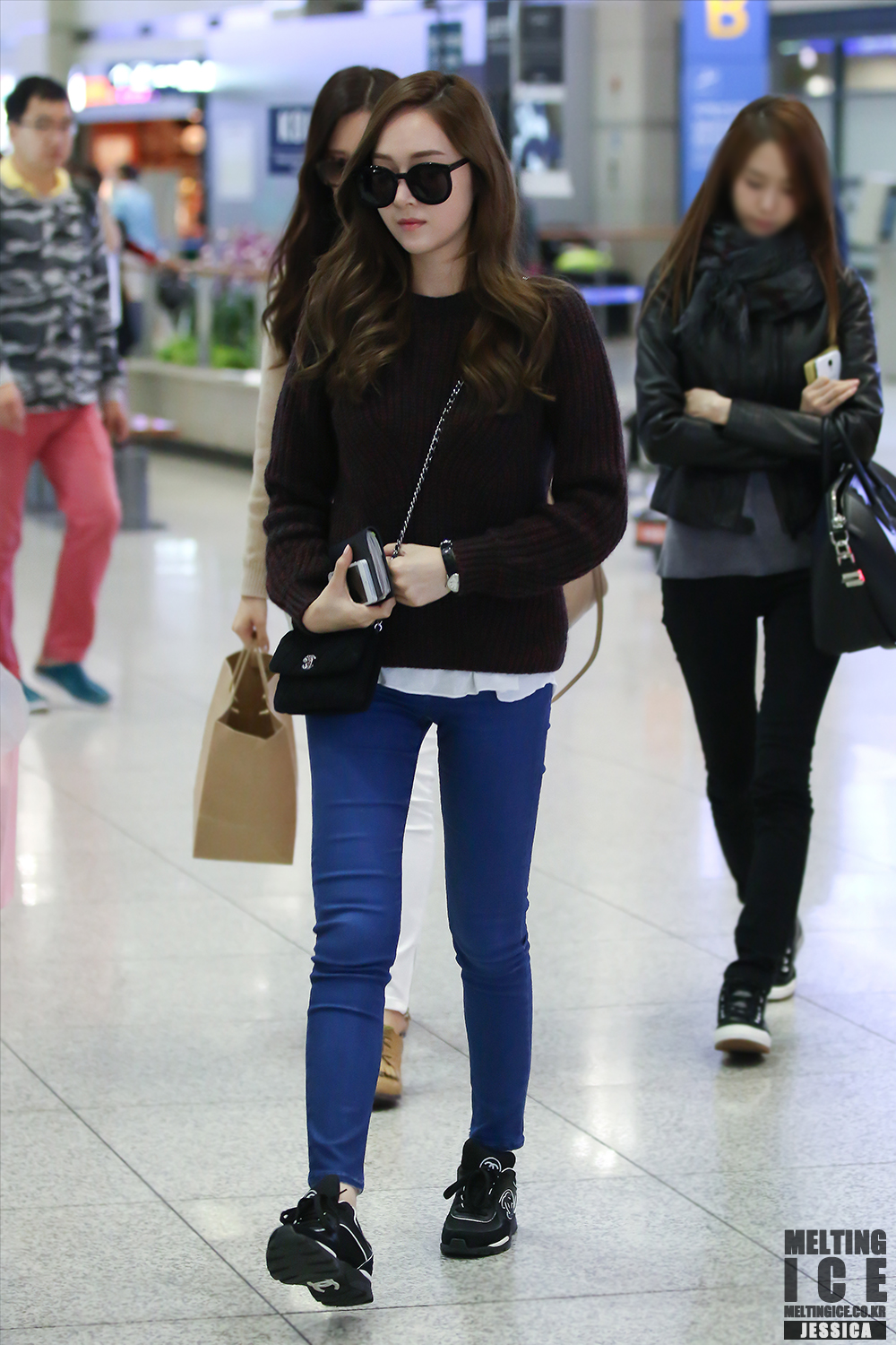 [PIC][22-10-2013]Jessica - YoonA và SeoHyun trở về Hàn Quốc vào sáng nay 2675524F52B455B23589CD