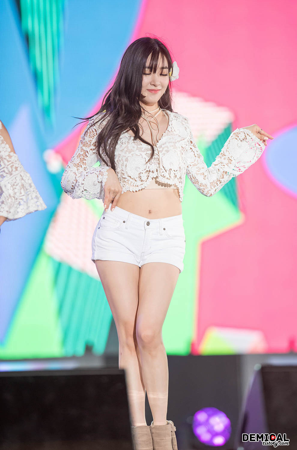 [PIC][27-07-2015]SNSD tham dự "MBC Music Core Summer Festival" tại Ulsan vào tối nay - Page 2 2779F23555BD0AE6172B57