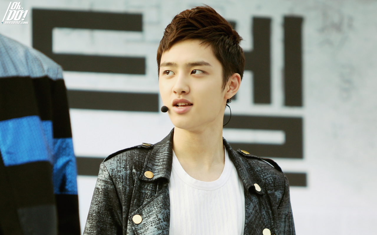 120707 D.O @ Yongsan Golden Bell 137E003A4FFA69243AC47A