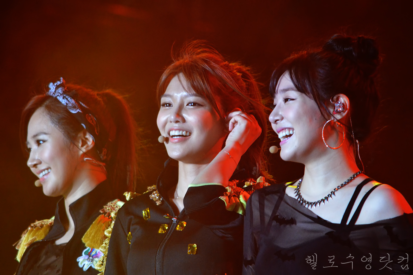 [PIC][29-03-2013]SNSD khởi hành đi Thái Lan để biểu diễn tại "Super Joint Concert" vào chiều nay - Page 10 215481465159087E1011F6