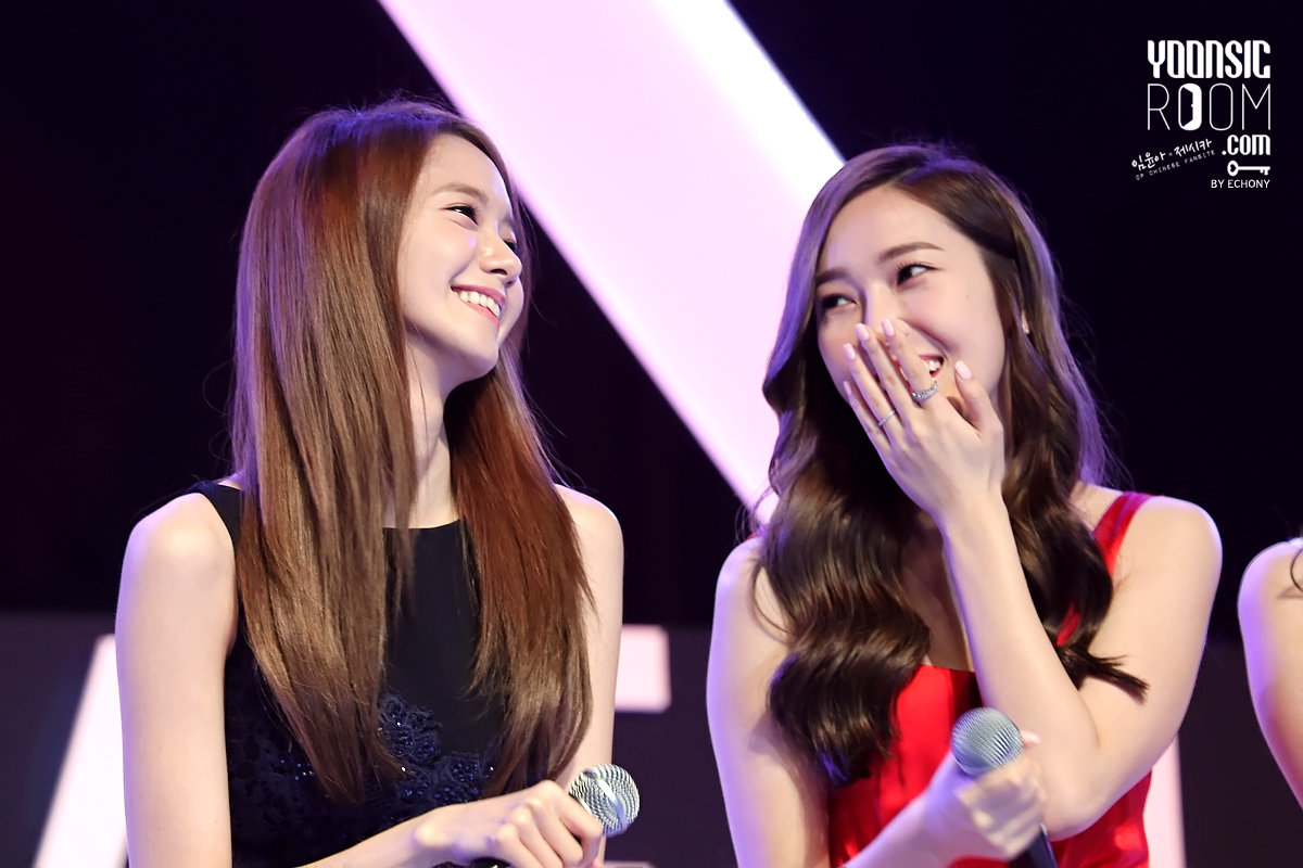 [PIC][20-10-2013]Jessica - YoonA và SeoHyun xuất hiện tại Thái Lan để tham dự "GiRL DE PROVENCE Thanks Party" vào tối nay - Page 15 22510546526B97251B9307