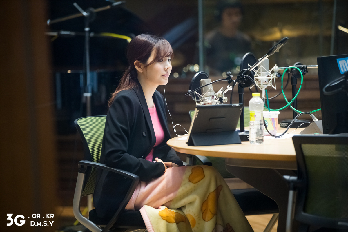 [OTHER][06-02-2015]Hình ảnh mới nhất từ DJ Sunny tại Radio MBC FM4U - "FM Date" - Page 9 247BEF3C5539E3062F8575