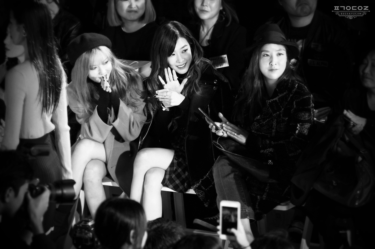 [PIC][16-10-2015]Tiffany tham dự "Hera Seoul Fashion Week 2016SS 'Steve.J & Yoni.P'"  vào tối nay 2774F34D5629B79004D7D0